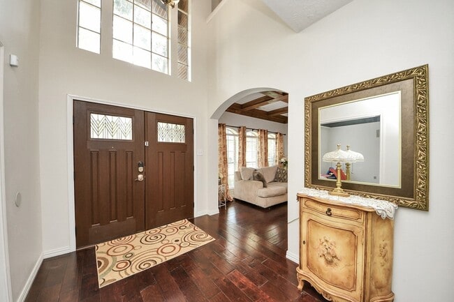 Photo - 922 Bayhill Dr