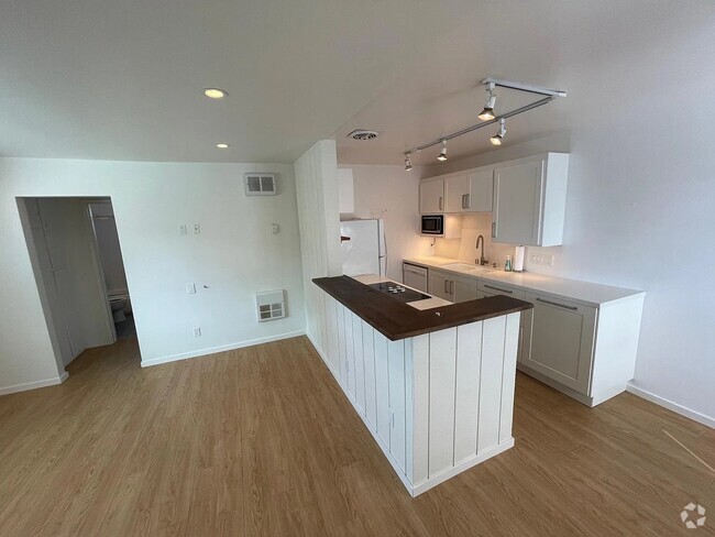 Building Photo - 15 25th Ave Unit 1 Rental
