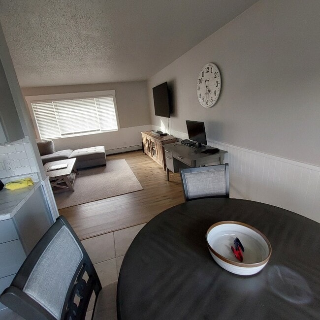 Photo - 3209 Turnagain St Unidad 4