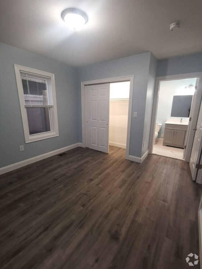 Building Photo - 344 Cherry St Unit D1 Rental