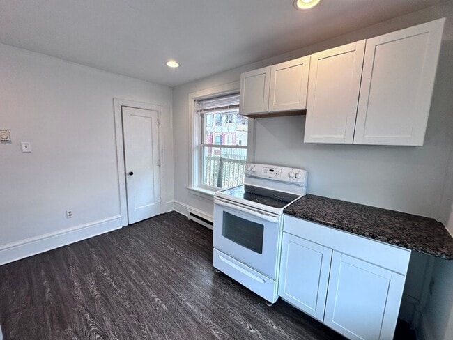 Photo - 2712 Woodlawn St Unit 2712 A