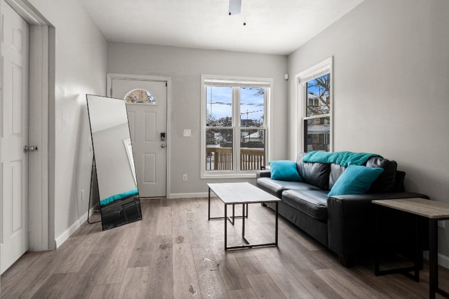 Photo - 1842 Crawford Rd