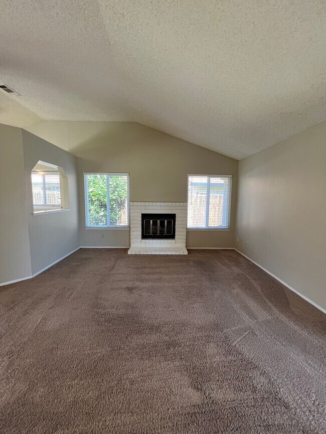 Photo - 4717 Tobin Rd