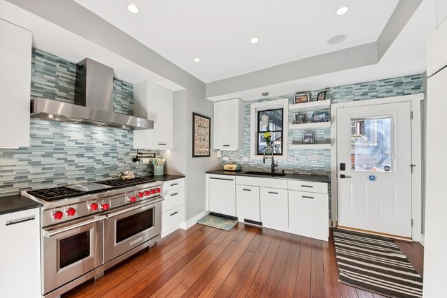 Photo - 1717 N Hudson Ave