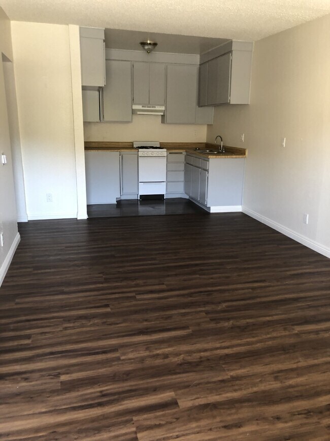 Photo - 7320 Foothill Blvd