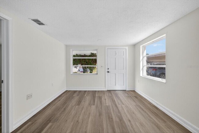 Photo - 5409 Oceanic Rd