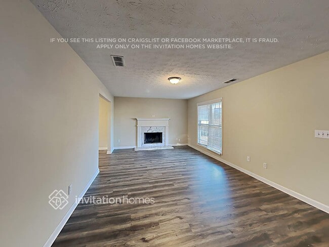 Photo - 3640 Garnet Way