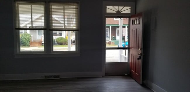 131 N Main St