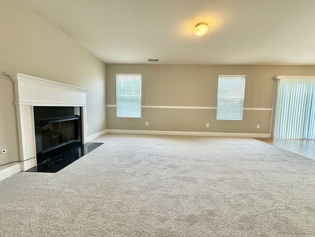 Photo - 3 Bed, 2 Bath Home with Fenced Backyard and 2 Car Garage