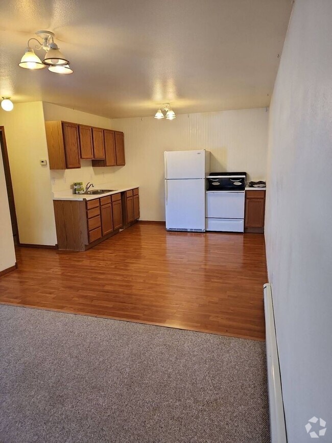 Building Photo - 2 N 7th Ave E Unit C Rental