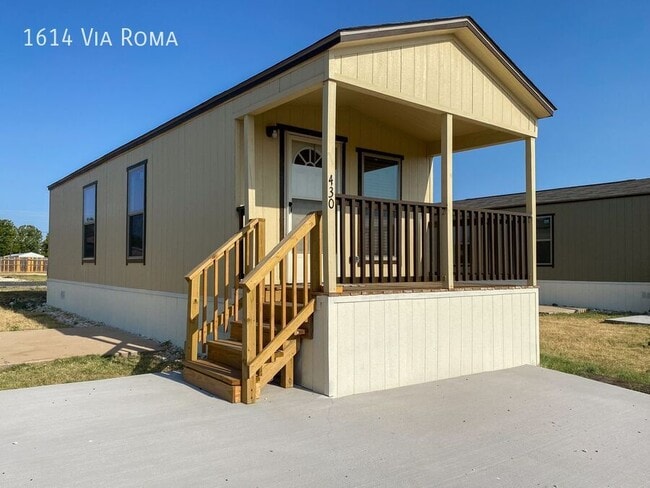 Building Photo - 1614 Via Roma Dr Rental