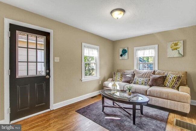 Photo - Coming Soon!  Charming 2 Bedroom, 1 Bath H...