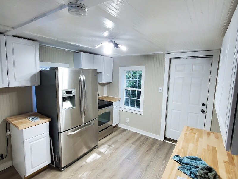 Photo - 102 Truman St