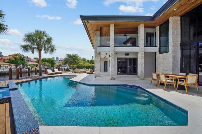 Photo - 3343 NE 166th St