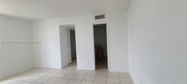 Photo - 13499 Biscayne Blvd