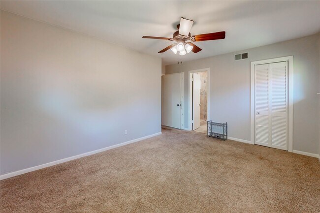 Photo - 5338 Creekbend Dr