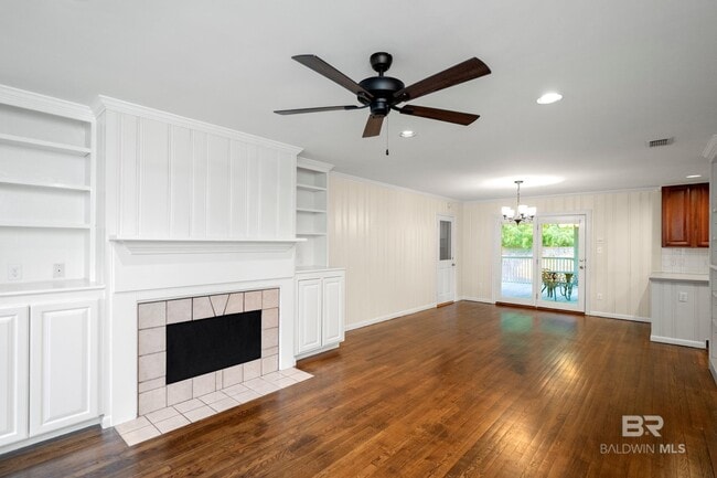 Photo - 25 Laurel Ave