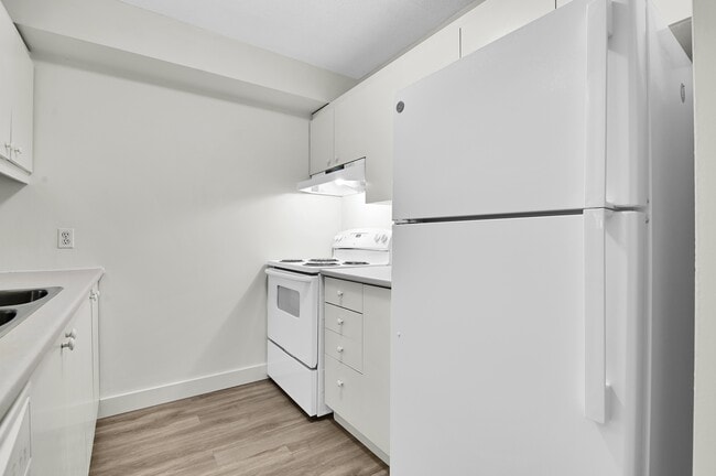 Photo - Christal Place Apartments