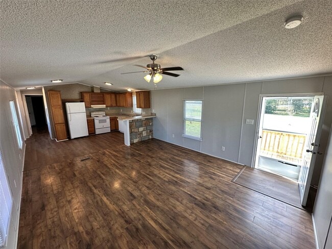 Photo - 30841 Clyde Ln