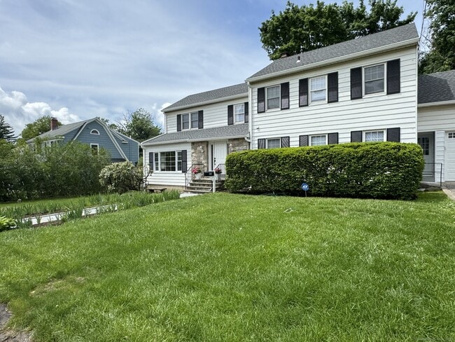 Building Photo - 80 3rd St