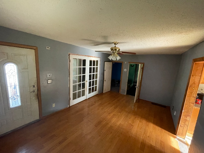 Photo - 916 Forsythe St