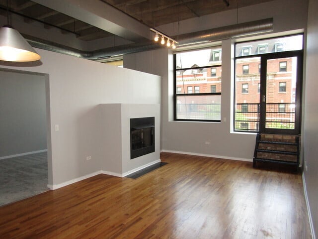 Photo - 1645 W Ogden Ave Unit 0304