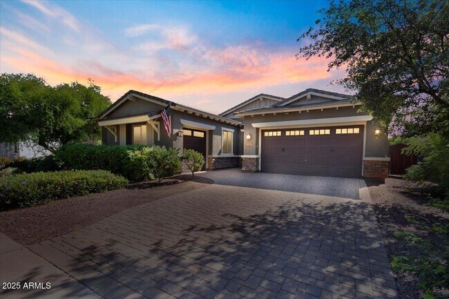 Building Photo - 20841 W Eastview Way