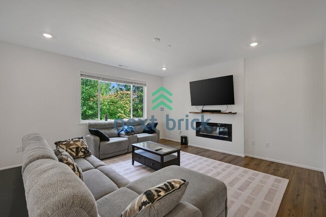 Photo - Spacious 5-Bed Retreat with 3.5 Baths in Beautiful Bothell – 2,989 Sq Ft of Comfort & Style!