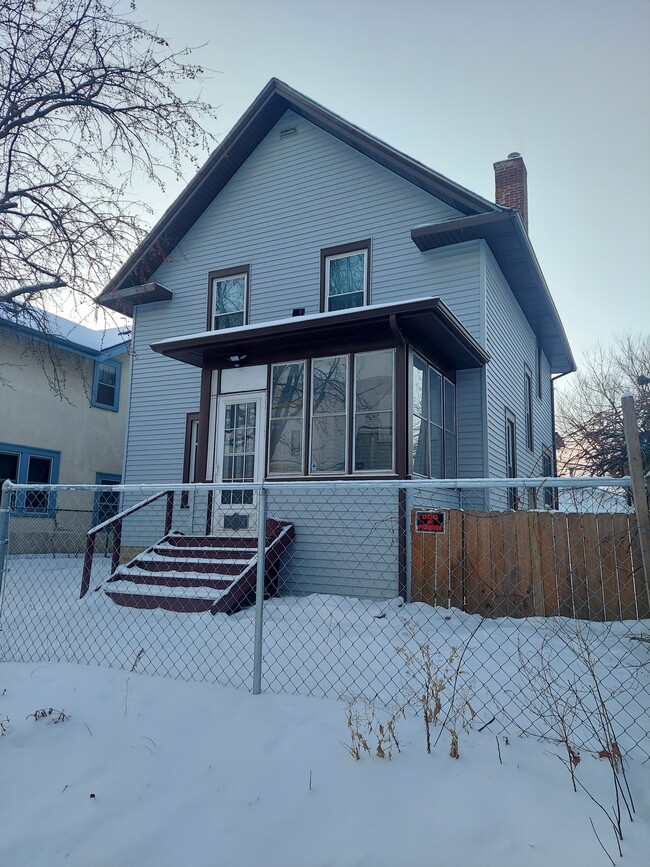 Building Photo - Dreamland Homes-5