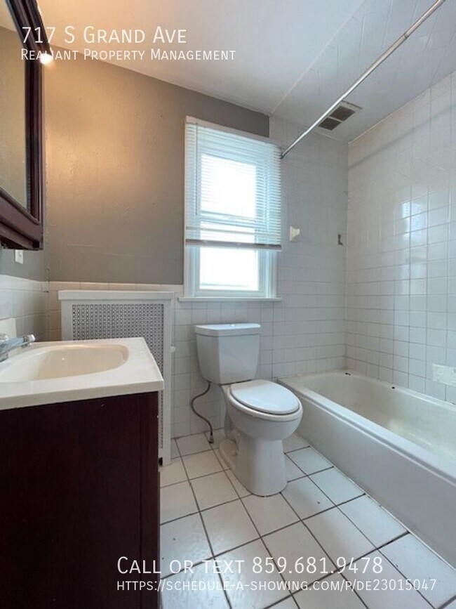 Photo - 717 S Grand Ave