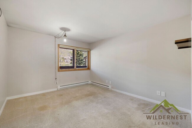 Photo - Steps to the Runs, Mountain Views, Spacious Ski Run 1 Bedroom Condo