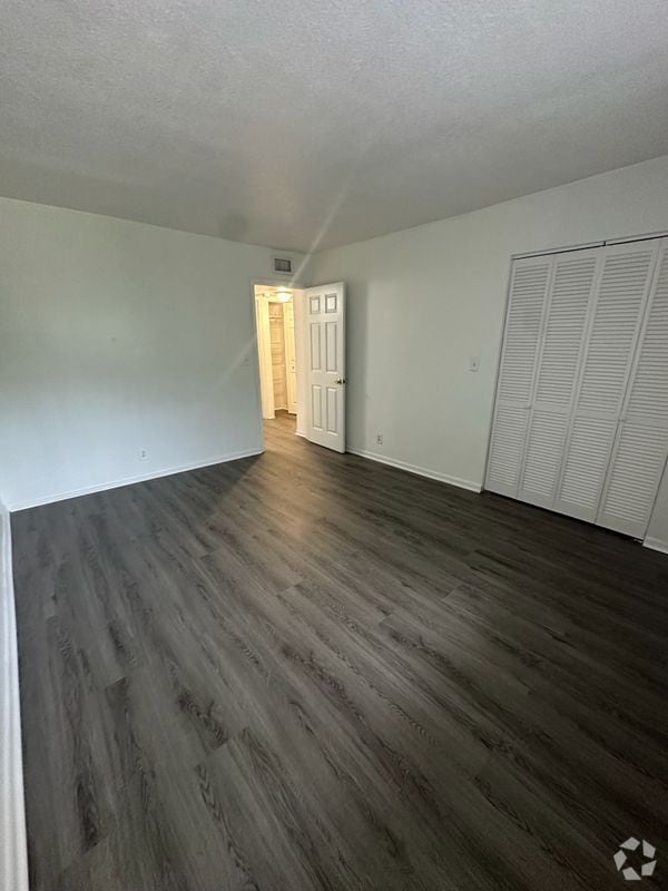 Building Photo - 829 NW 46th Ave Rental