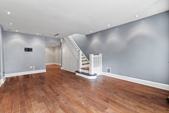 Photo - 2443 E Cumberland St