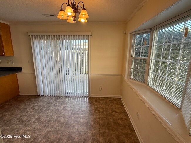 Photo - 4033 Cobblestone Dr