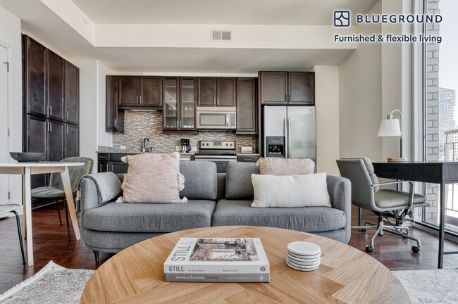 Photo - 301 Brazos St Unidad FL16-ID165