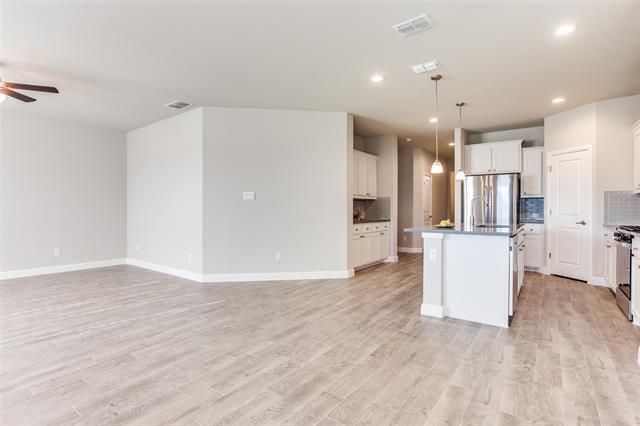 Photo - 15828 Bronte Lane