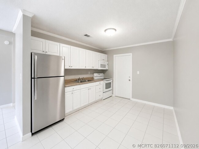 Photo - 731 NW 1st Ave Unit 2