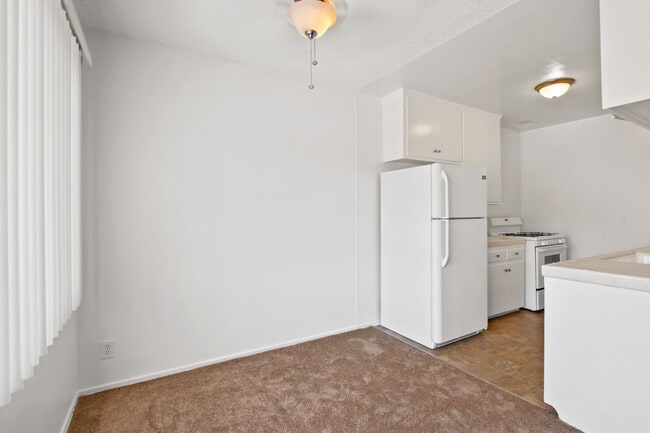 Photo - 10250 Palms Blvd.