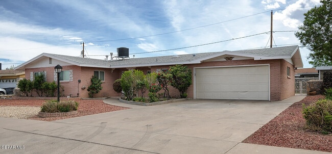 Photo - 9632 Gairloch Dr