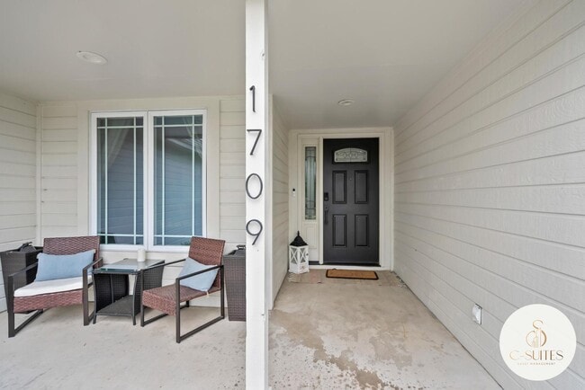 Photo - 1709 NW 33rd Pl