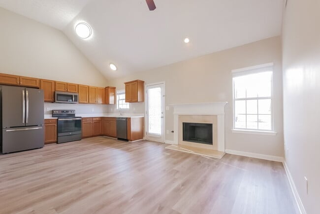 422 Limerick Way