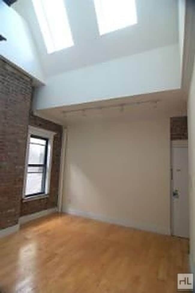 Photo - East 18th Street Unit F4