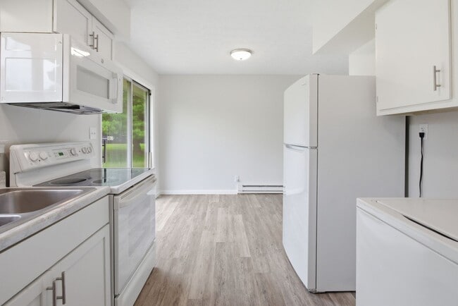 Photo - 2895 Spring Hill Dr Unit 2897 Spring Hill Road