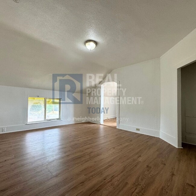 Photo - Calvin - 1651 (Cascade Group) Unidad B