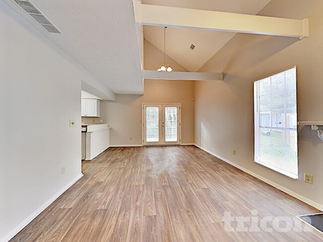 Photo - 1305 Old Countryside Cir