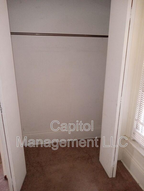 Photo - 319 W Saginaw St Unidad 1