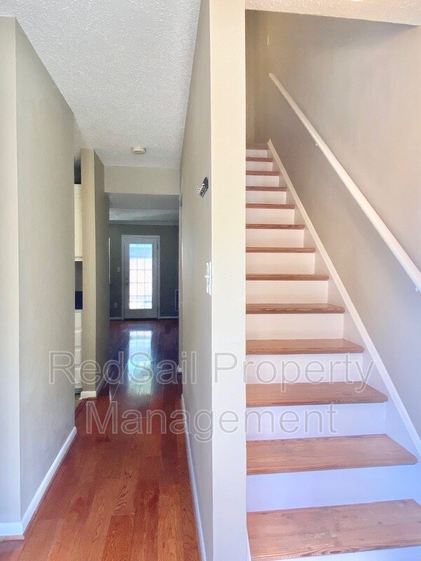 Photo - 1105 Old Denbigh Blvd