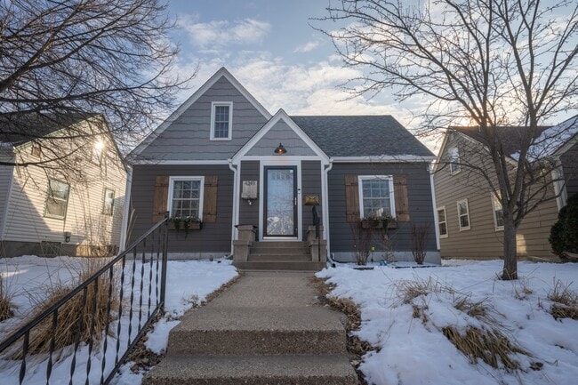 Building Photo - 4249 18th Ave S