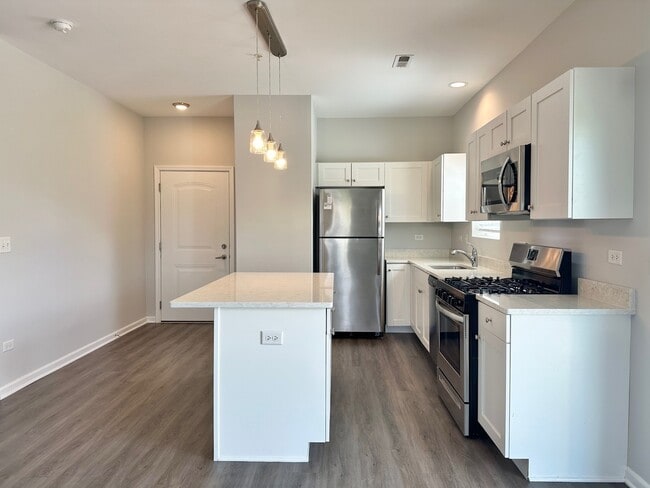 Photo - 853 E Main St Unit 2F