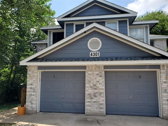 Photo - 4301 Banister Ln Townhome